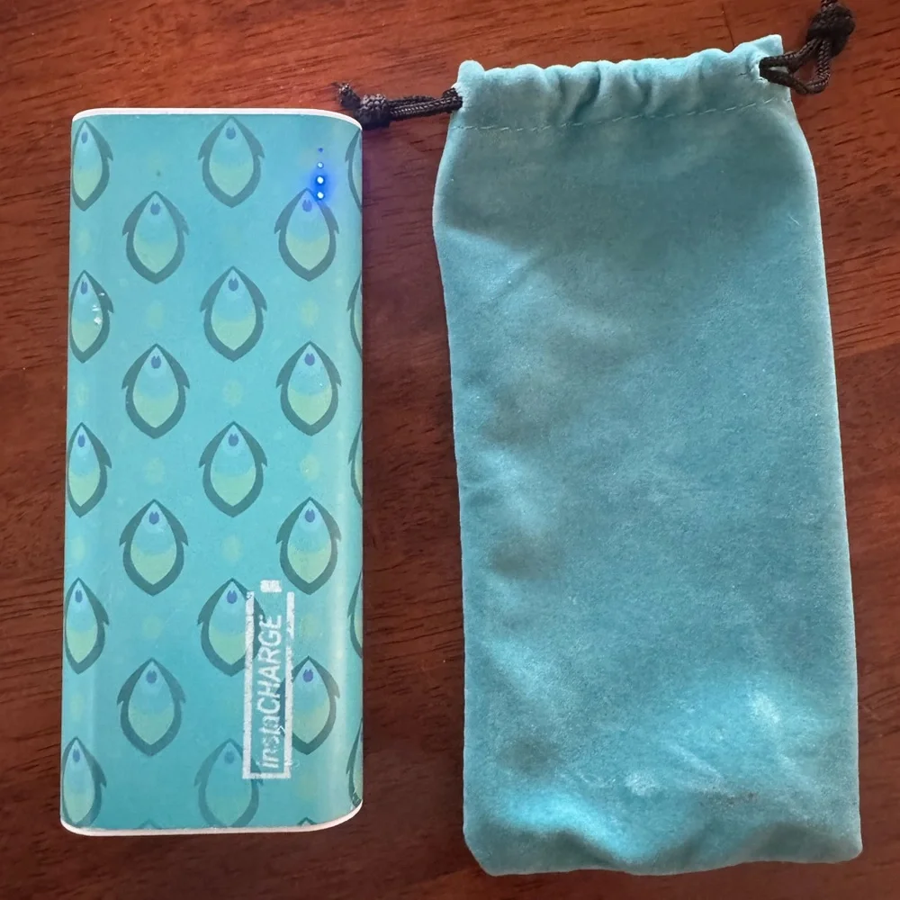 Calitronics peacock portable phone charger power bank w/built in flashlight